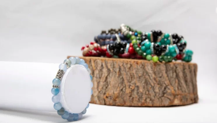 Top 10 Benefits of Wearing an Agate Crystal Bracelet