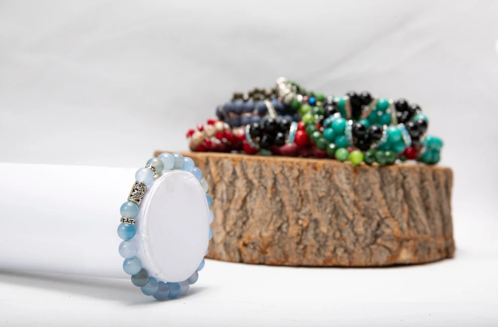top-10-benefits-of-wearing-an-agate-crystal-bracelet