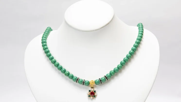 Discover the Vibrant Beauty of Orange Kyanite Jewelry: From Necklaces to Bracelets