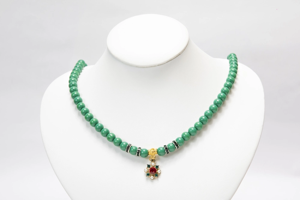 discover-the-vibrant-beauty-of-orange-kyanite-jewelry