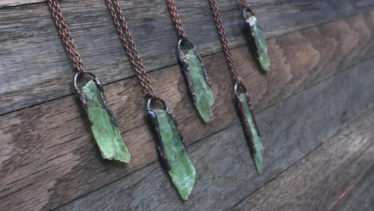 Green Kyanite Jewelry: Nature’s Healing Stone Turned Stylish Accessory