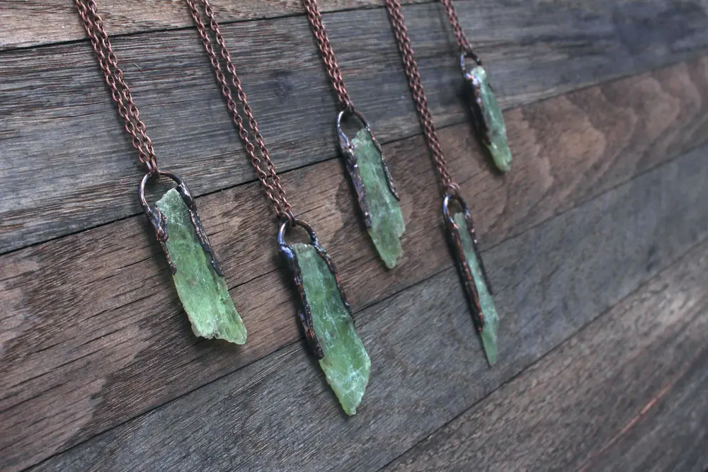 green-kyanite-natures-healing-stone-turned-stylish-accessory